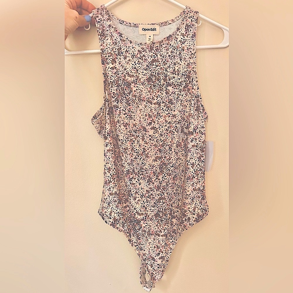 OPEN EDIT bodysuit snap closure